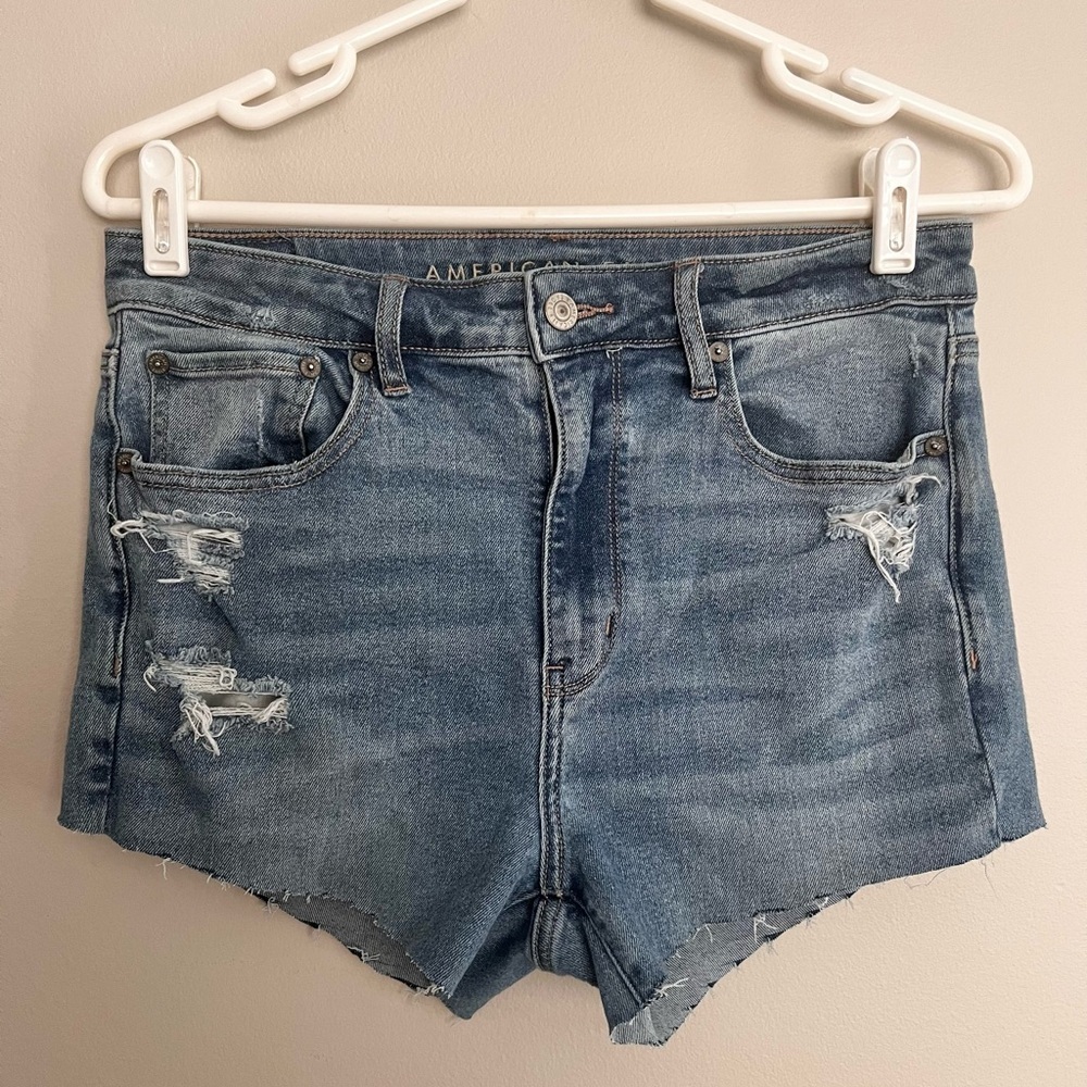 American Eagle Outfitters Super Hi Rise Flare Stretch Distressed Shorts Size 8 - Picture 3 of 7